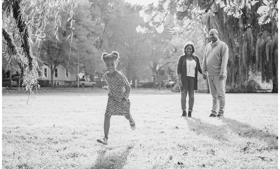 creative outside family photo